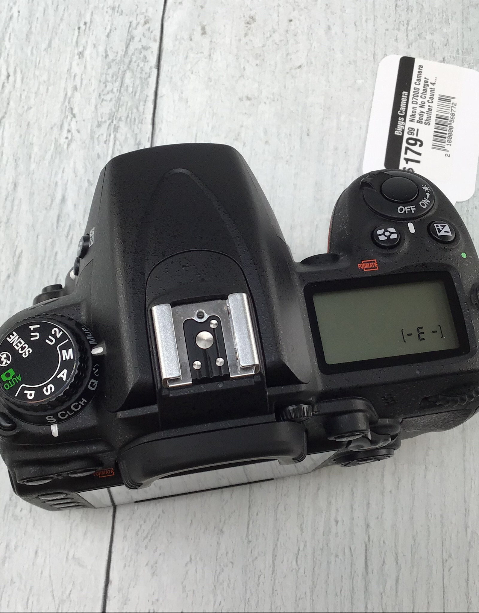 NIKON Nikon D7000 Camera Body No Charger Shutter Count 4950 Used Good