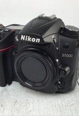 NIKON Nikon D7000 Camera Body No Charger Shutter Count 4950 Used Good
