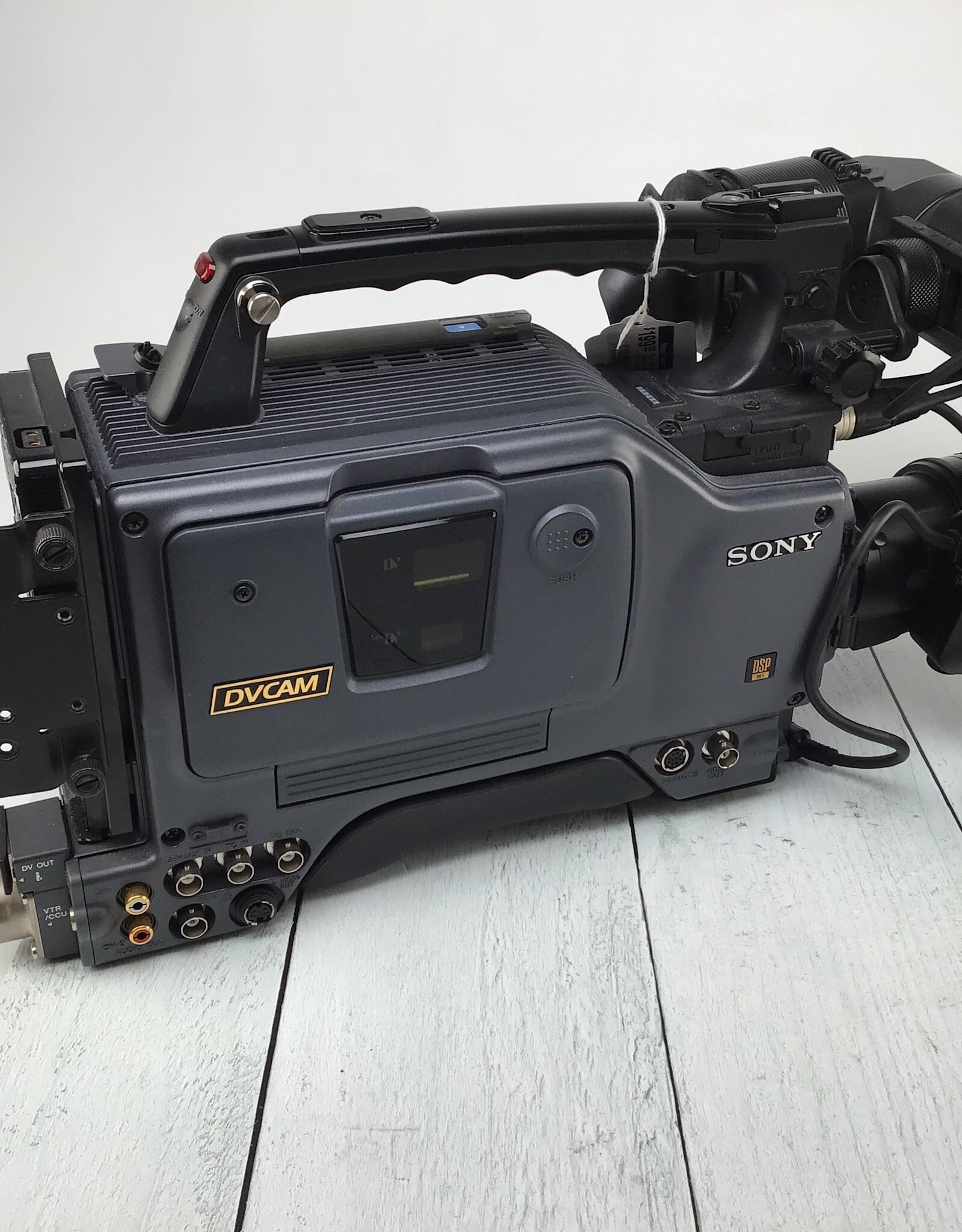 SONY Sony  DSR 570ws Camera w/ Fujinon w/ 6.3-82mm t2 Untested Used AS IS