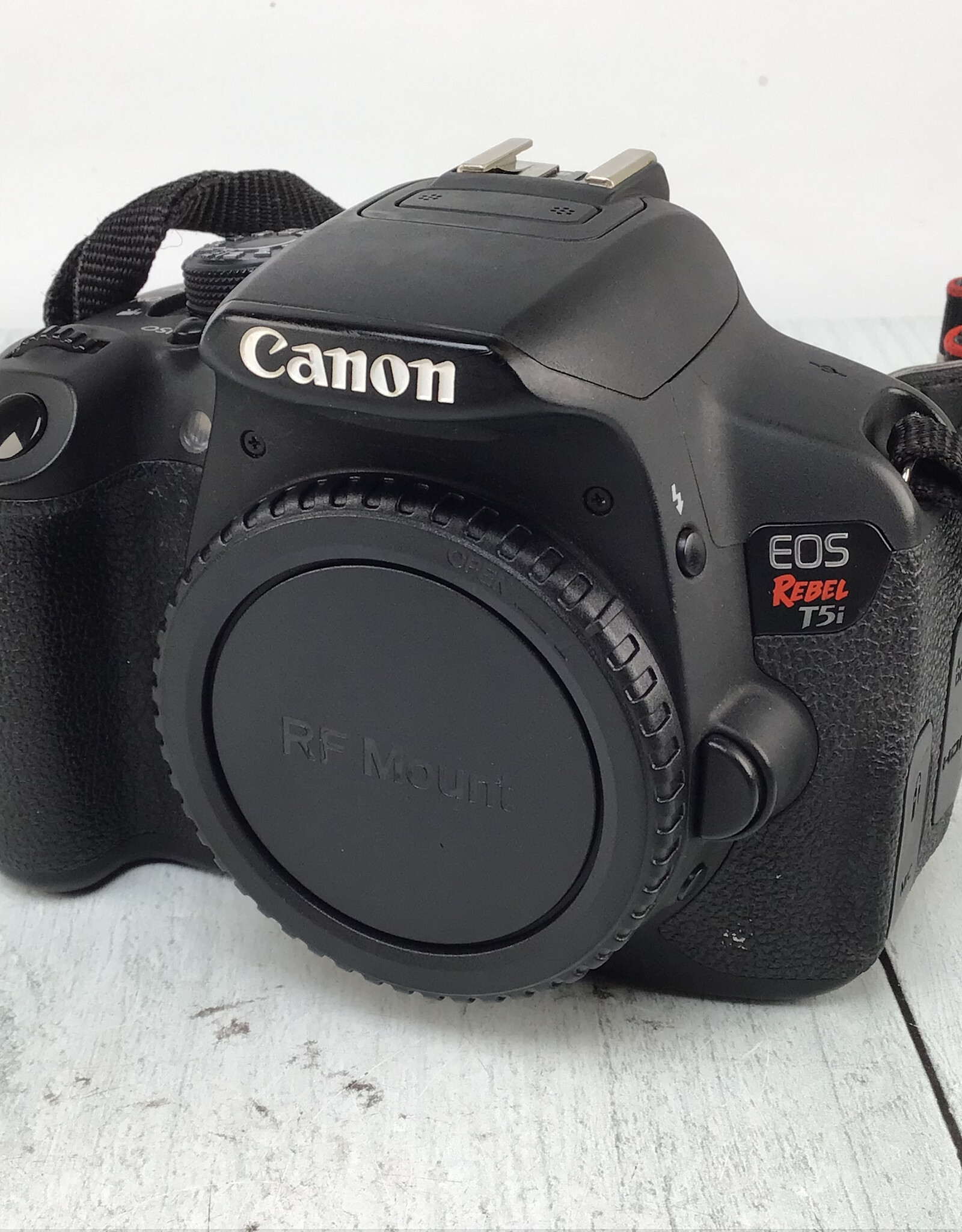 CANON Canon EOS T5i Camera Body Used Good