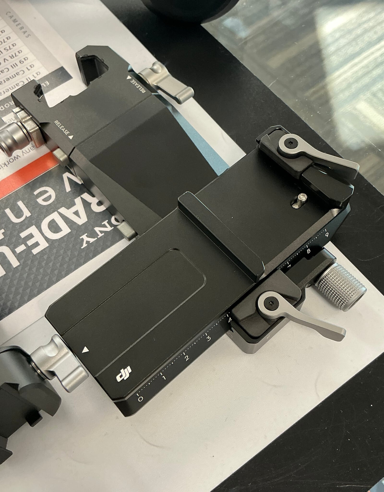 DJI DJI RS 4 Combo Gimbal Stabilizer in Case Used Good