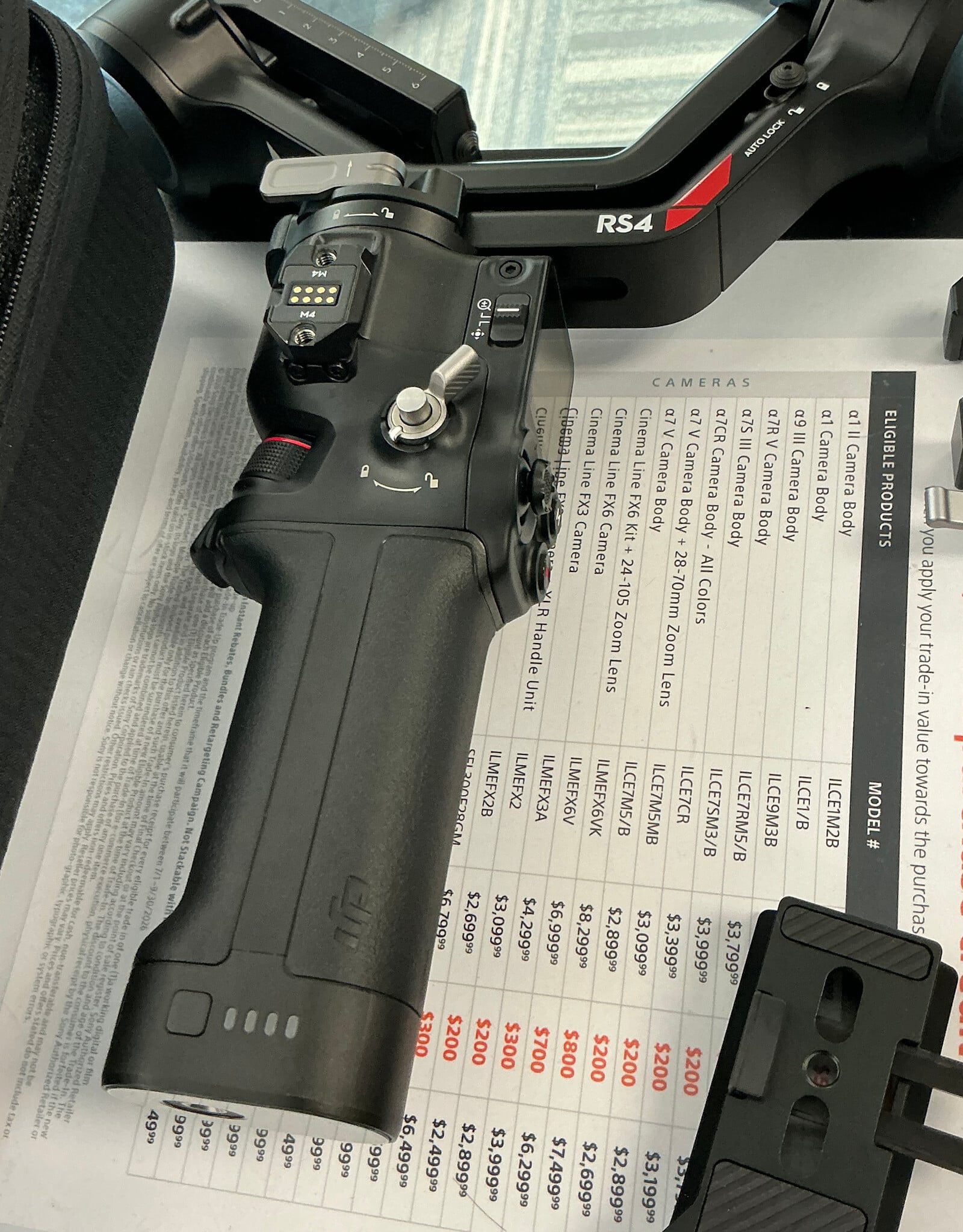DJI DJI RS 4 Combo Gimbal Stabilizer in Case Used Good