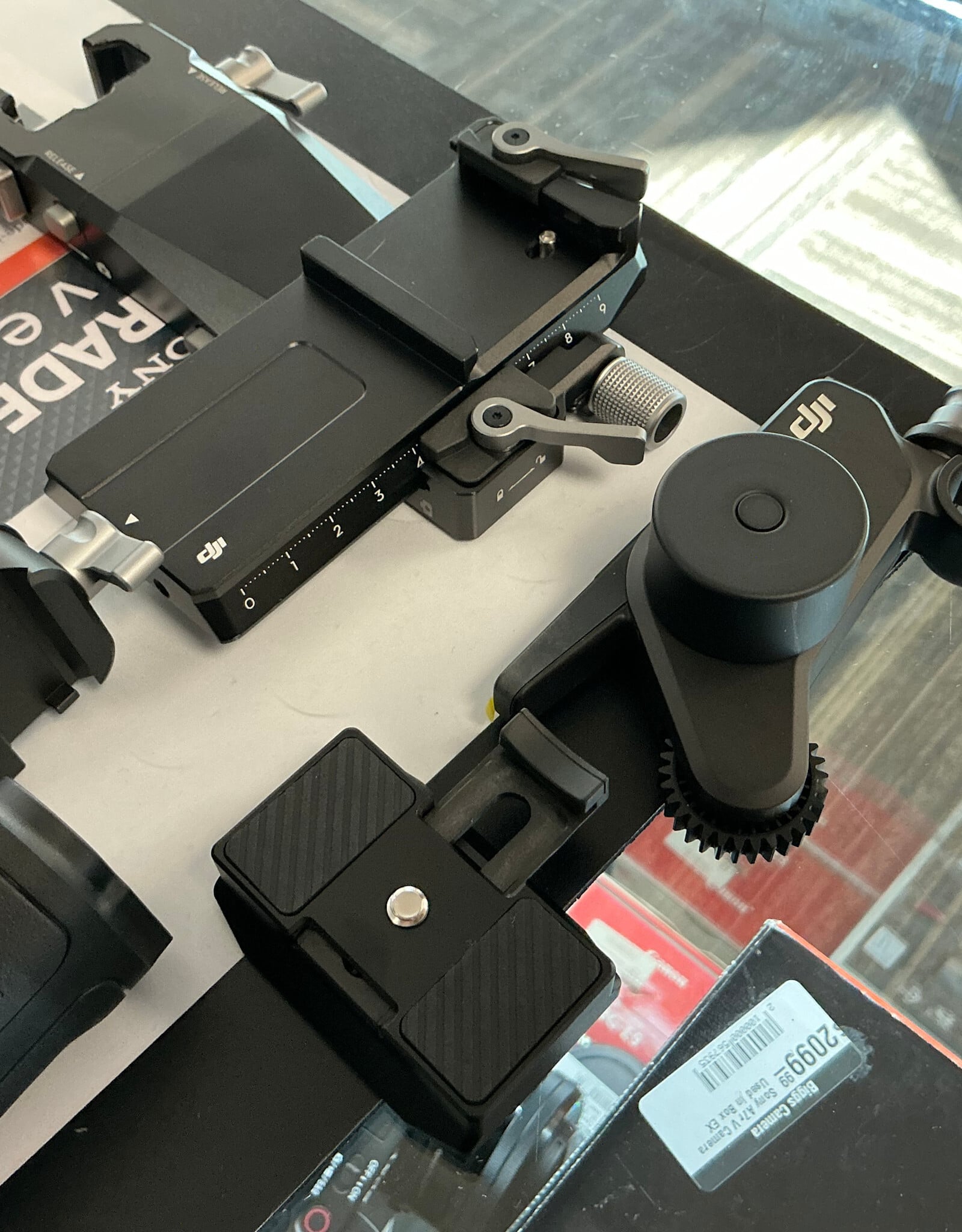 DJI DJI RS 4 Combo Gimbal Stabilizer in Case Used Good