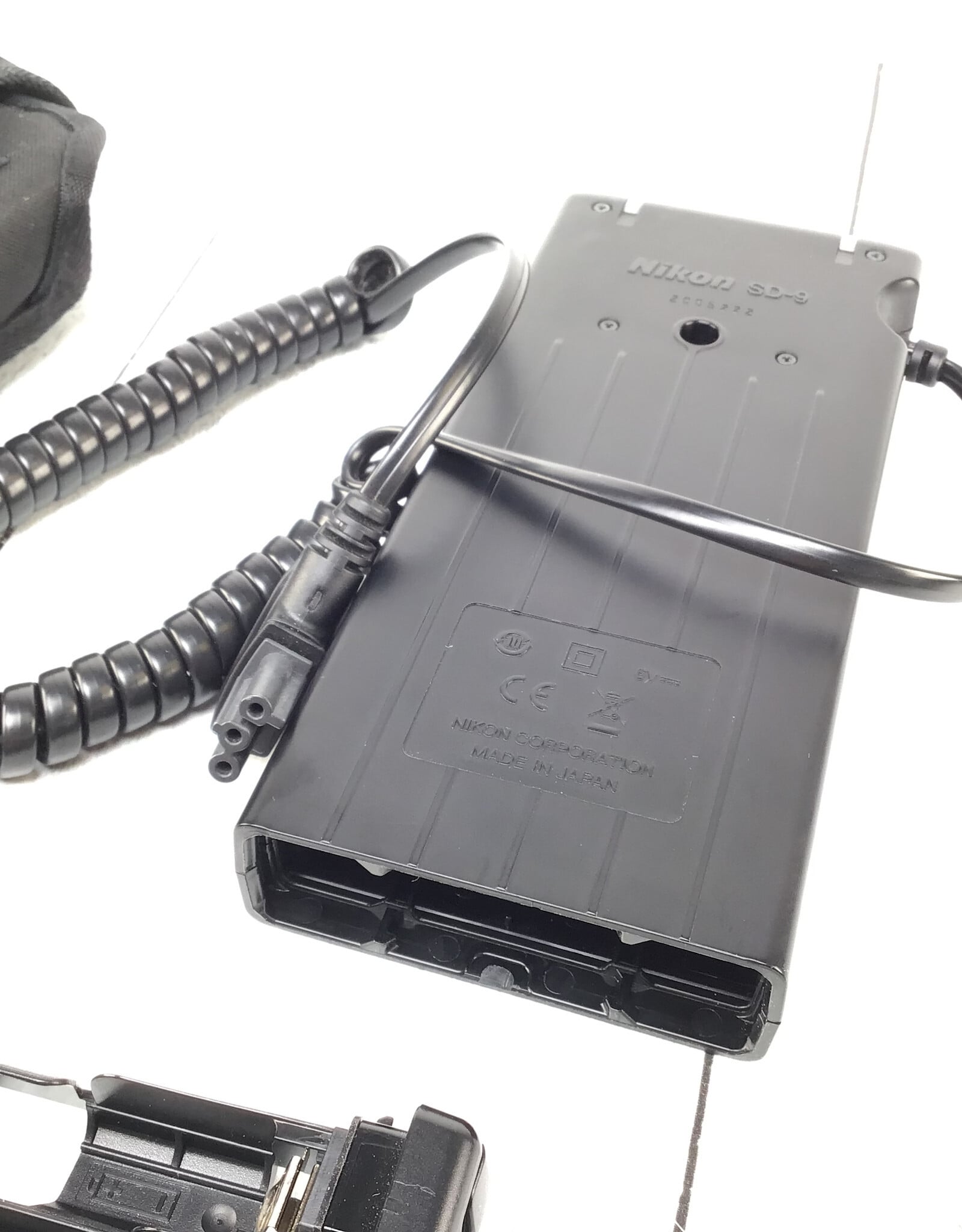 NIKON Nikon SD-9 Battery Pack Used Good