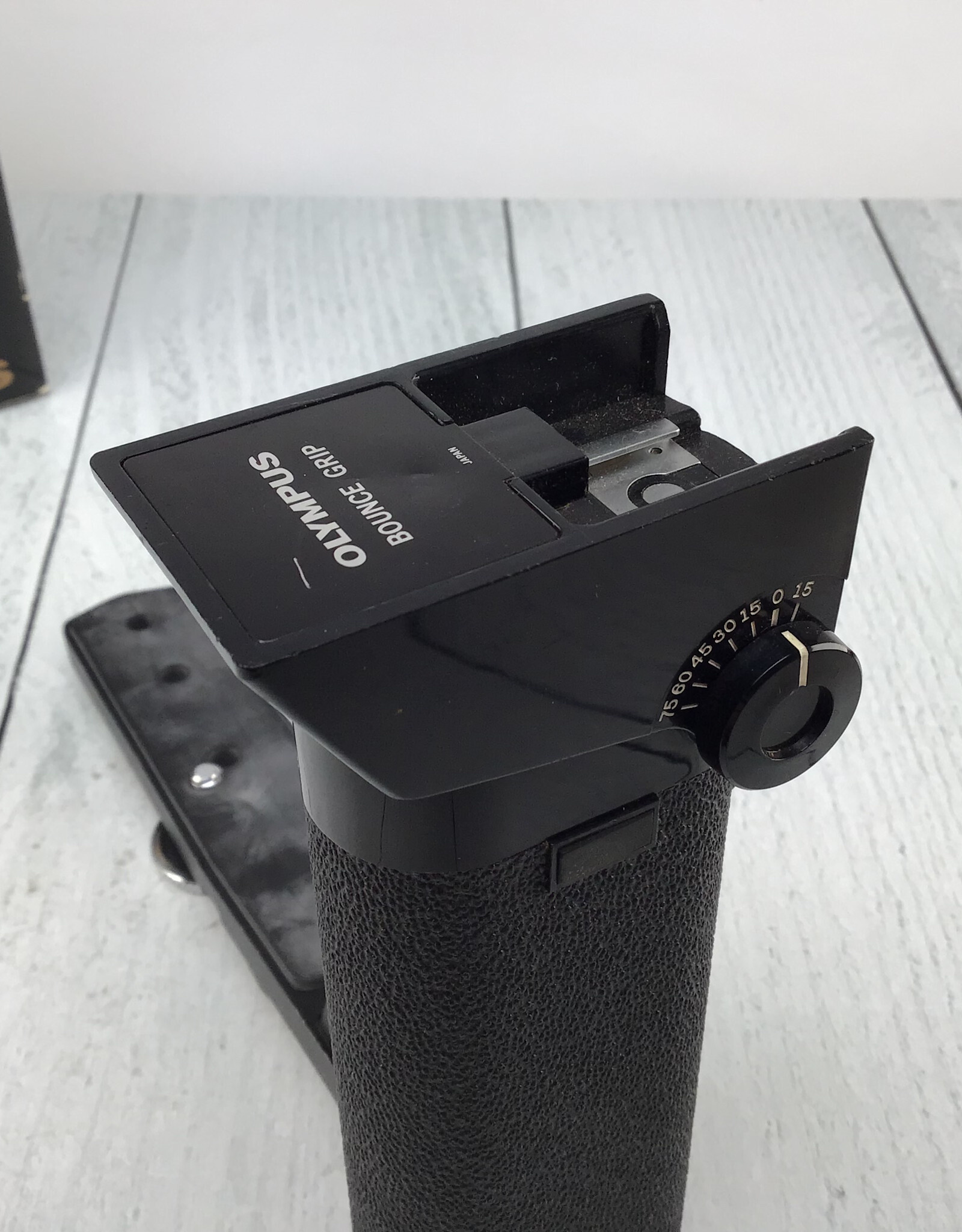 OLYMPUS Olympus OM Bounce Grip in Box Used Good