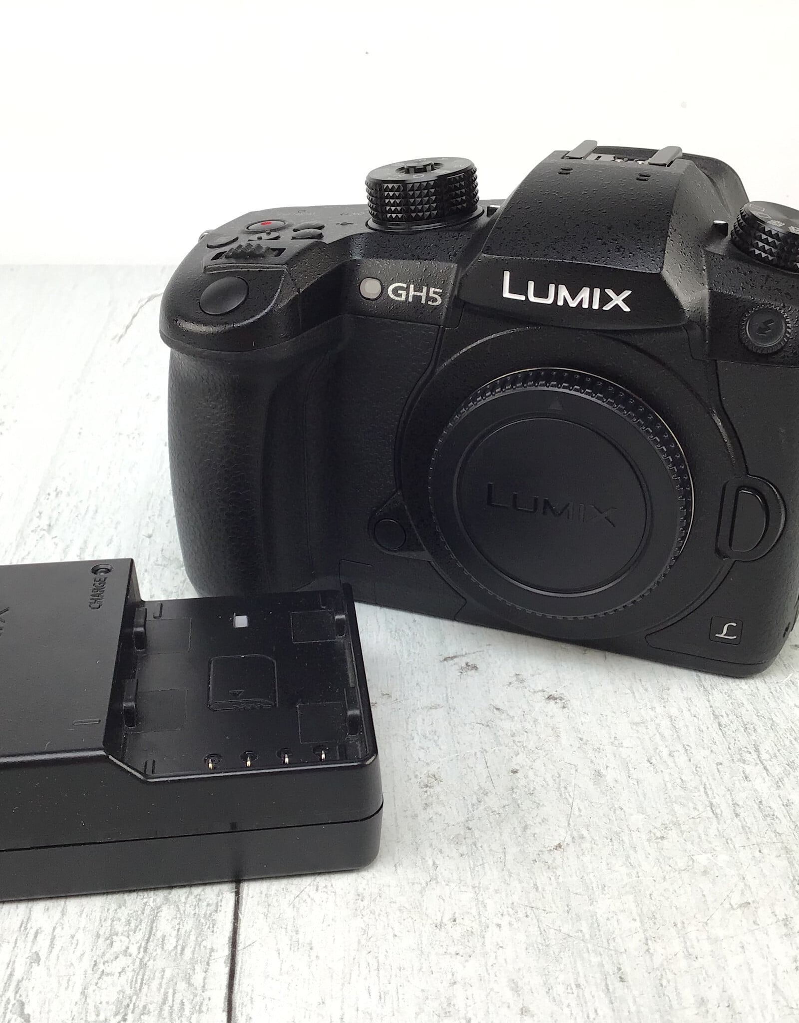 PANASONIC Panasonic Lumix GH5 Camera Body Used Good