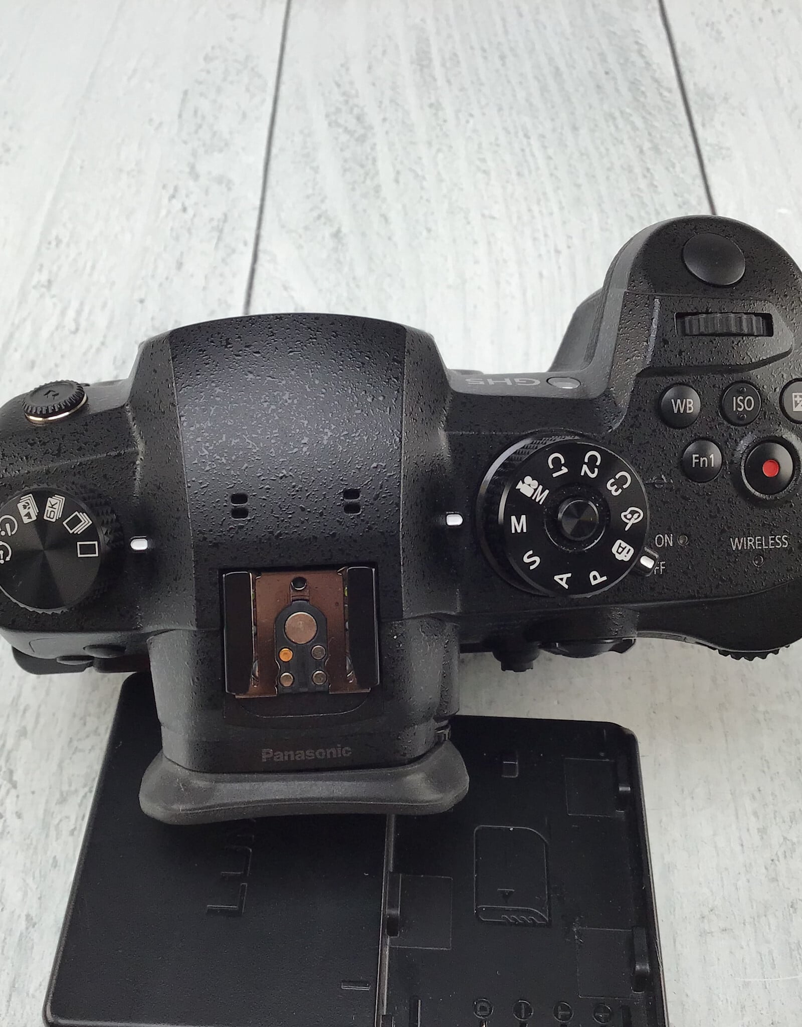 PANASONIC Panasonic Lumix GH5 Camera Body Used Good