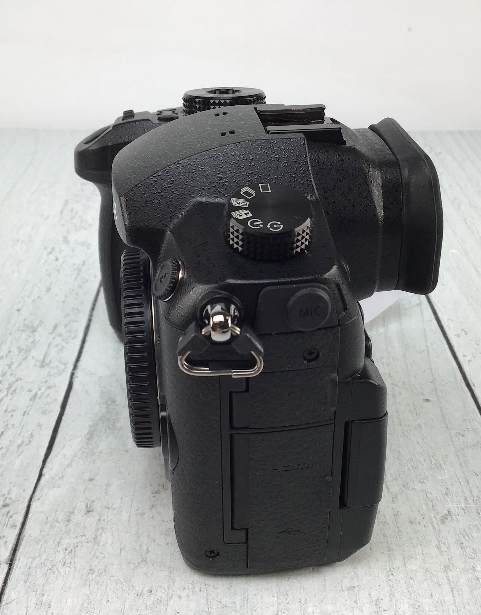 PANASONIC Panasonic Lumix GH5 Camera Body Used Good