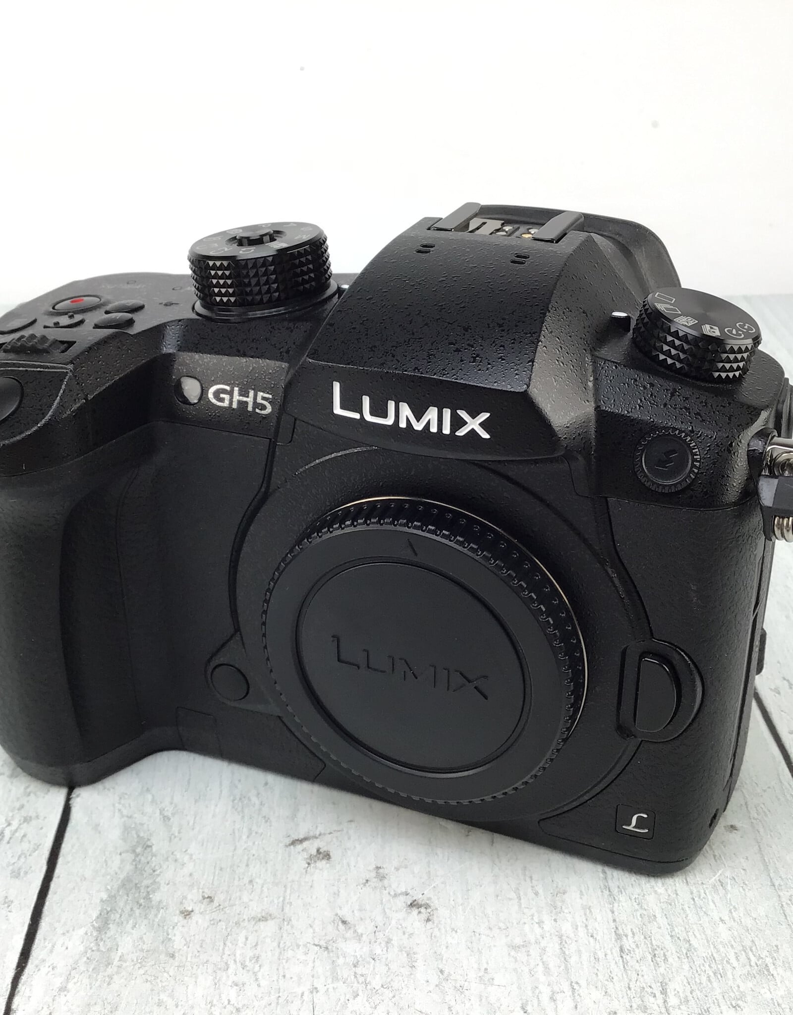 PANASONIC Panasonic Lumix GH5 Camera Body Used Good