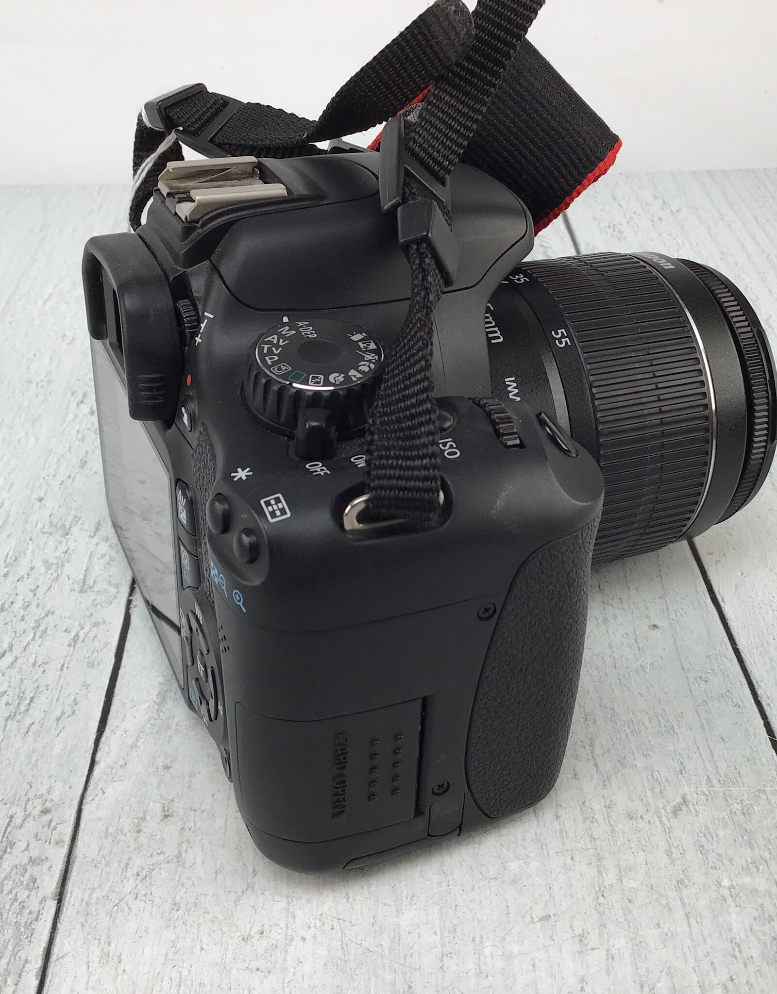 CANON Canon EOS Rebel T2i Camera w/ 18-55mm Used Good