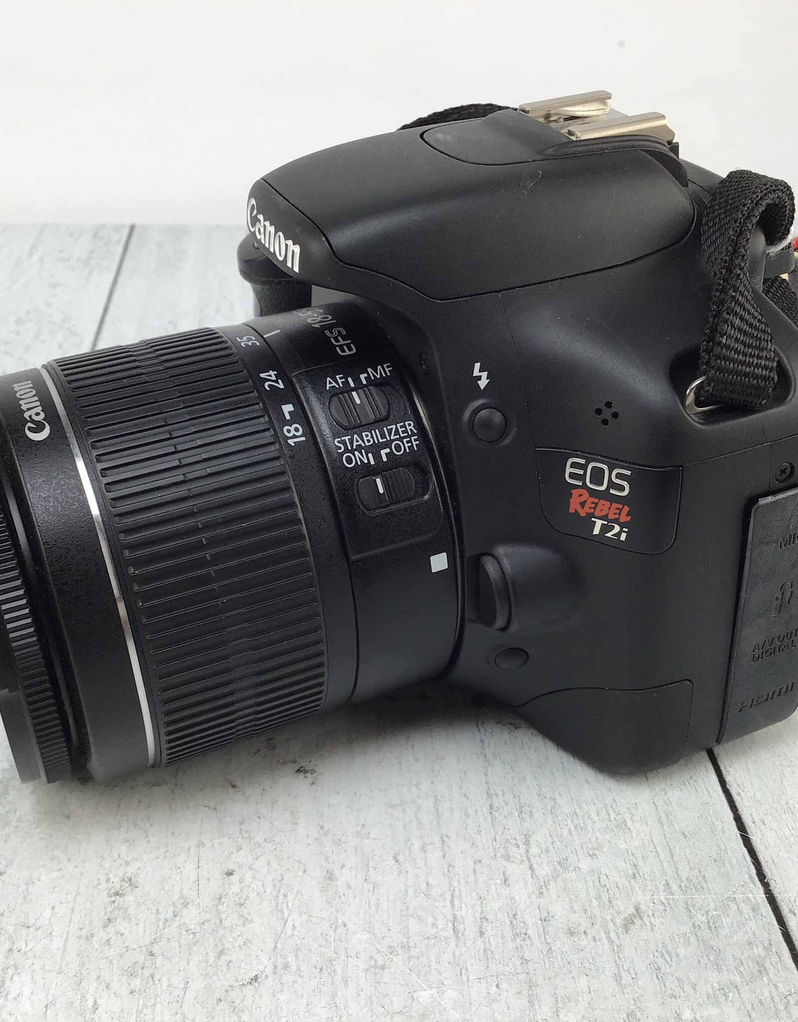 CANON Canon EOS Rebel T2i Camera w/ 18-55mm Used Good