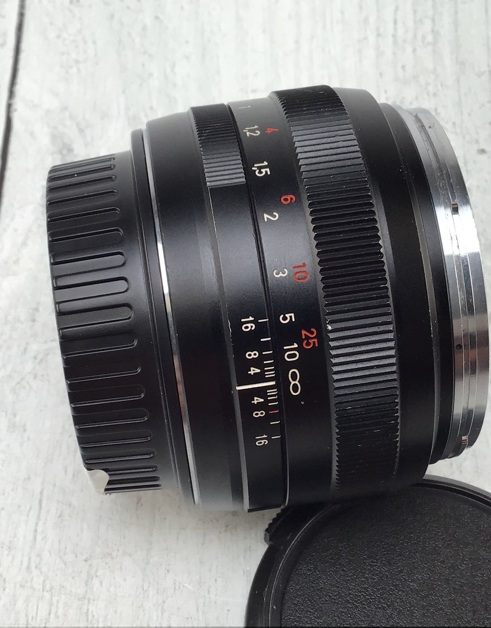 ZEISS Carl Zeiss Planar 50mm f1.4 ZE Lens for Canon EF Used Good
