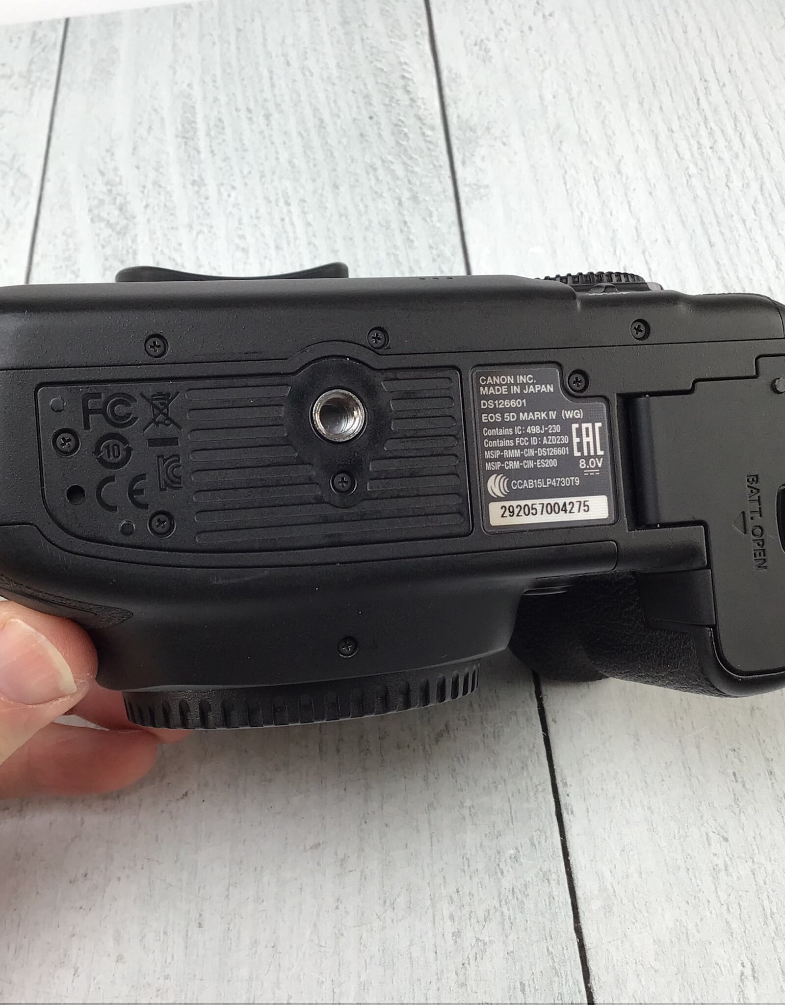 CANON Canon EOS 5D Mark IV Camera Body Used Good