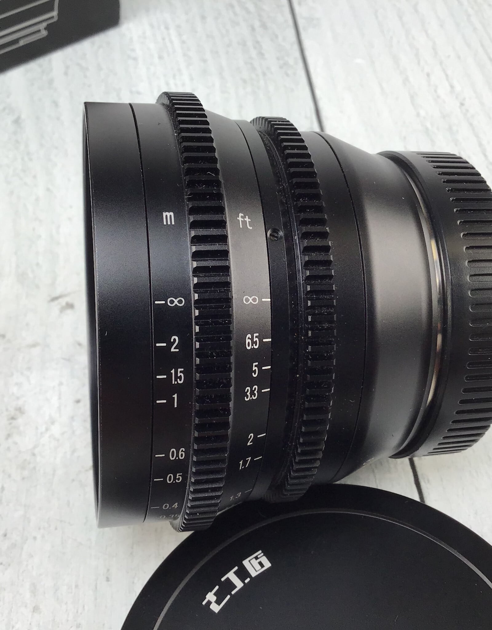 7artisans 7Artisan Vision Series 12mm T2.9 Lens for Canon RF in Box Used EX