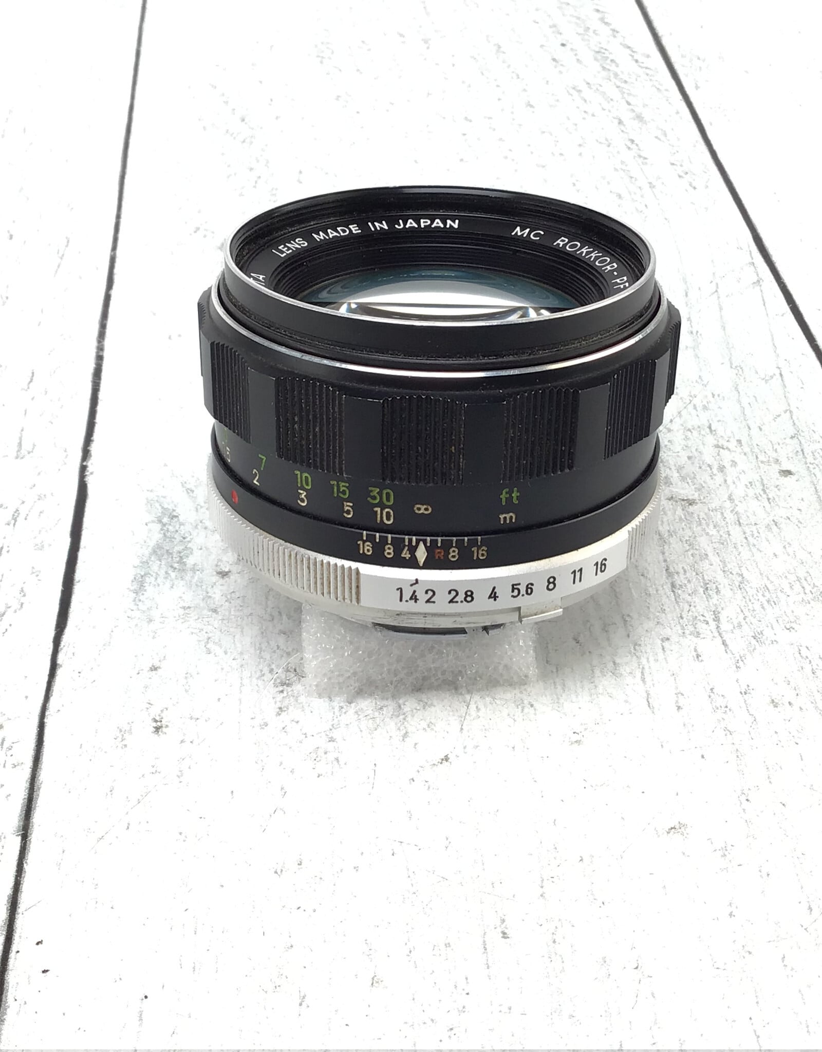 Minolta Minolta MC Rokkor PF 58mm f1.4 Lens Hazy Used As Is