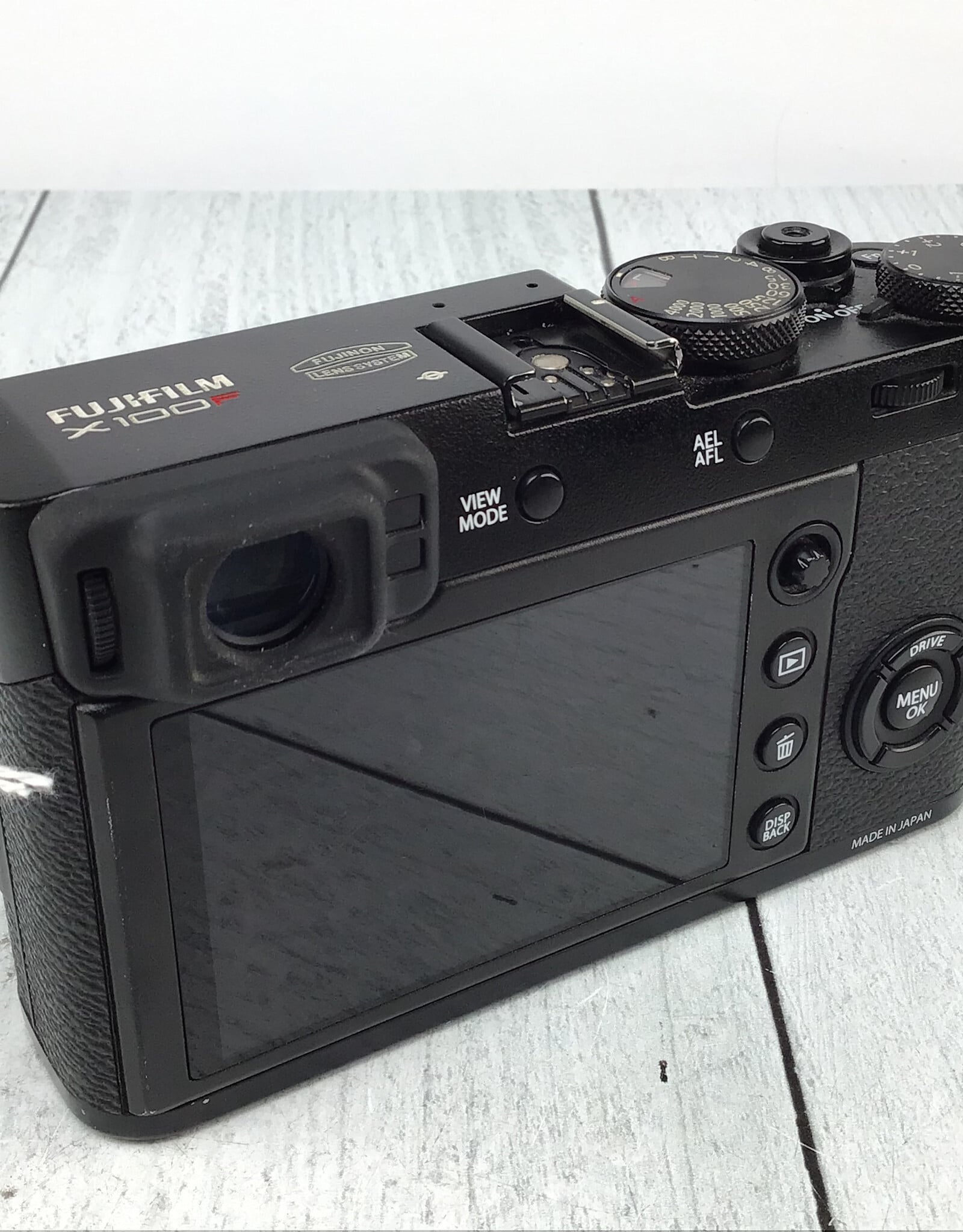 FUJI Fujifilm X100F Camera Body Black Used Good