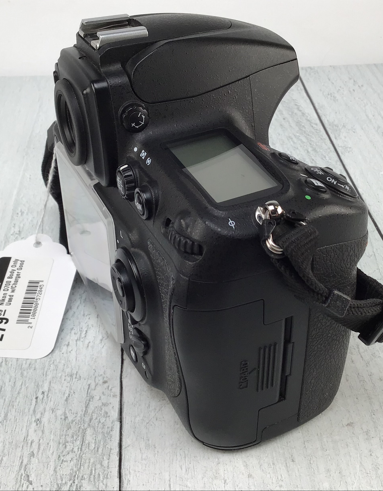 NIKON Nikon D700 Body Only Used w/Charger Good