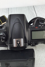 NIKON Nikon D700 Body Only Used w/Charger Good