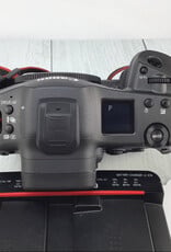 CANON Canon R3 Camera w/charger Used Good