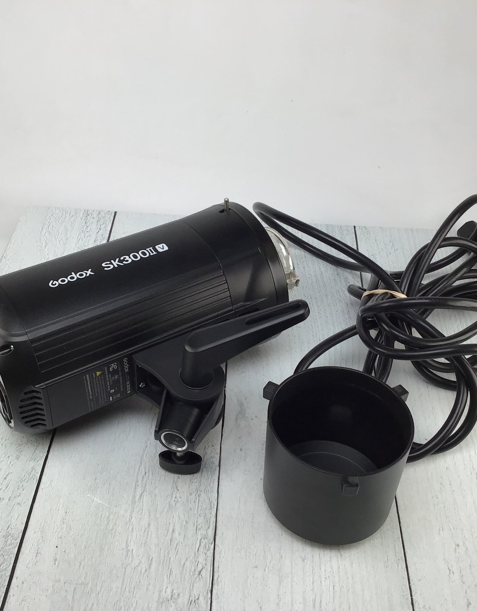 GODOX Godox SK300II-V LED Light Used Good