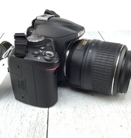NIKON Nikon D3000 Camera w/ 18-55mm VR Used Good
