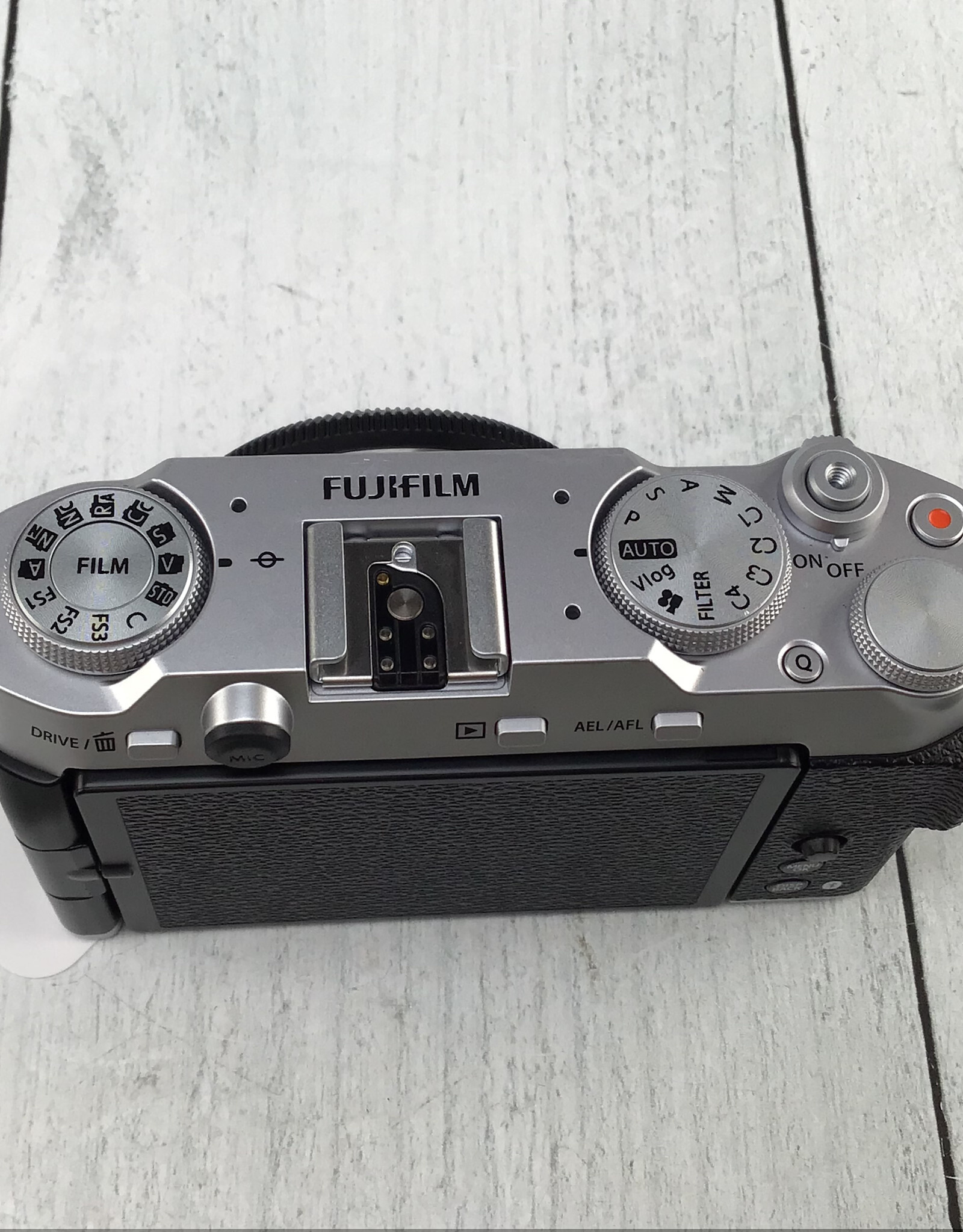 FUJI Fuji X-M5 Camera Body Silver Used Good