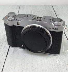 FUJI Fuji X-M5 Camera Body Silver Used Good