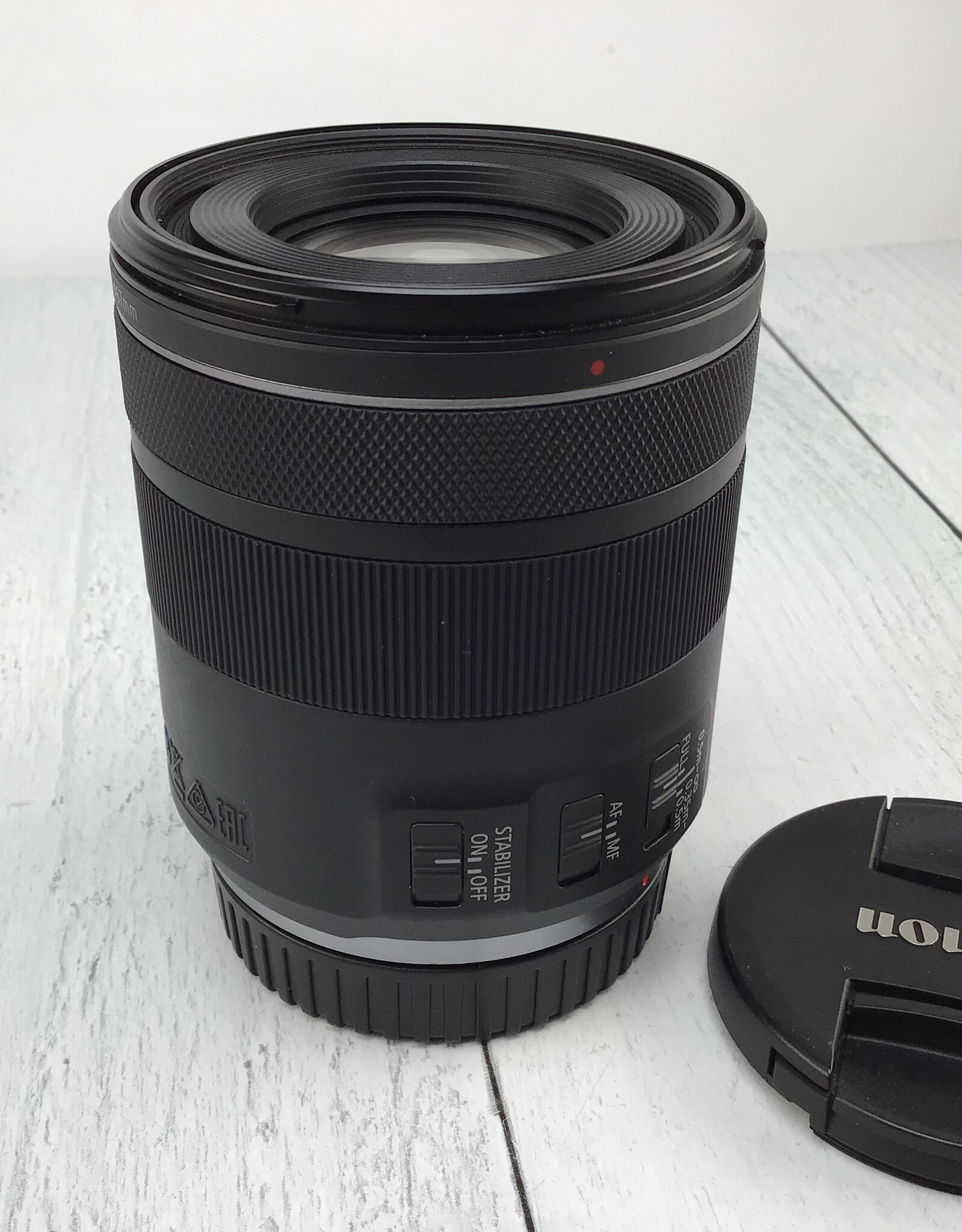 CANON Canon RF 85mm f2.0 Macro STM  Lens Used Good