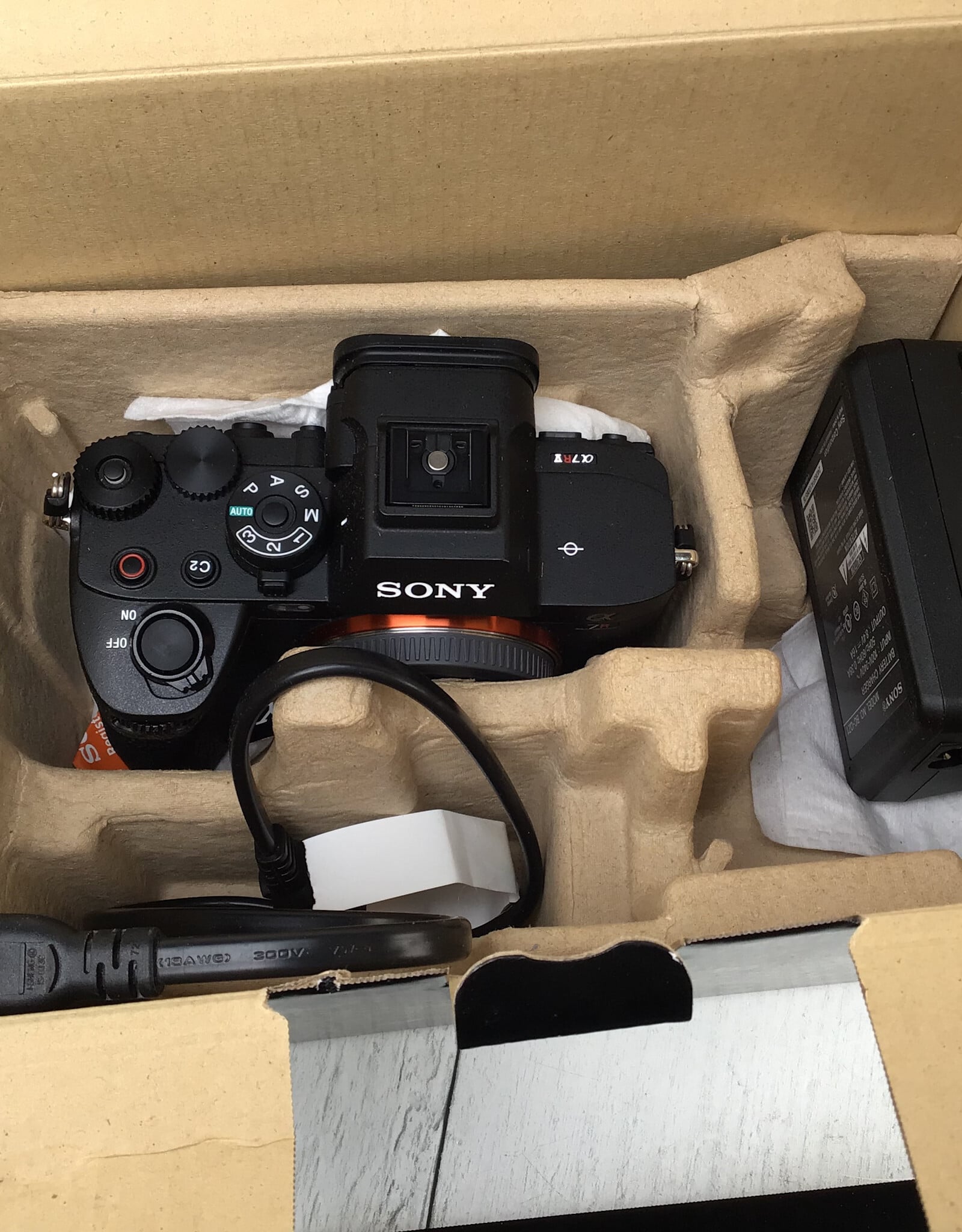 SONY Sony A7R V Camera Body in Box Used EX