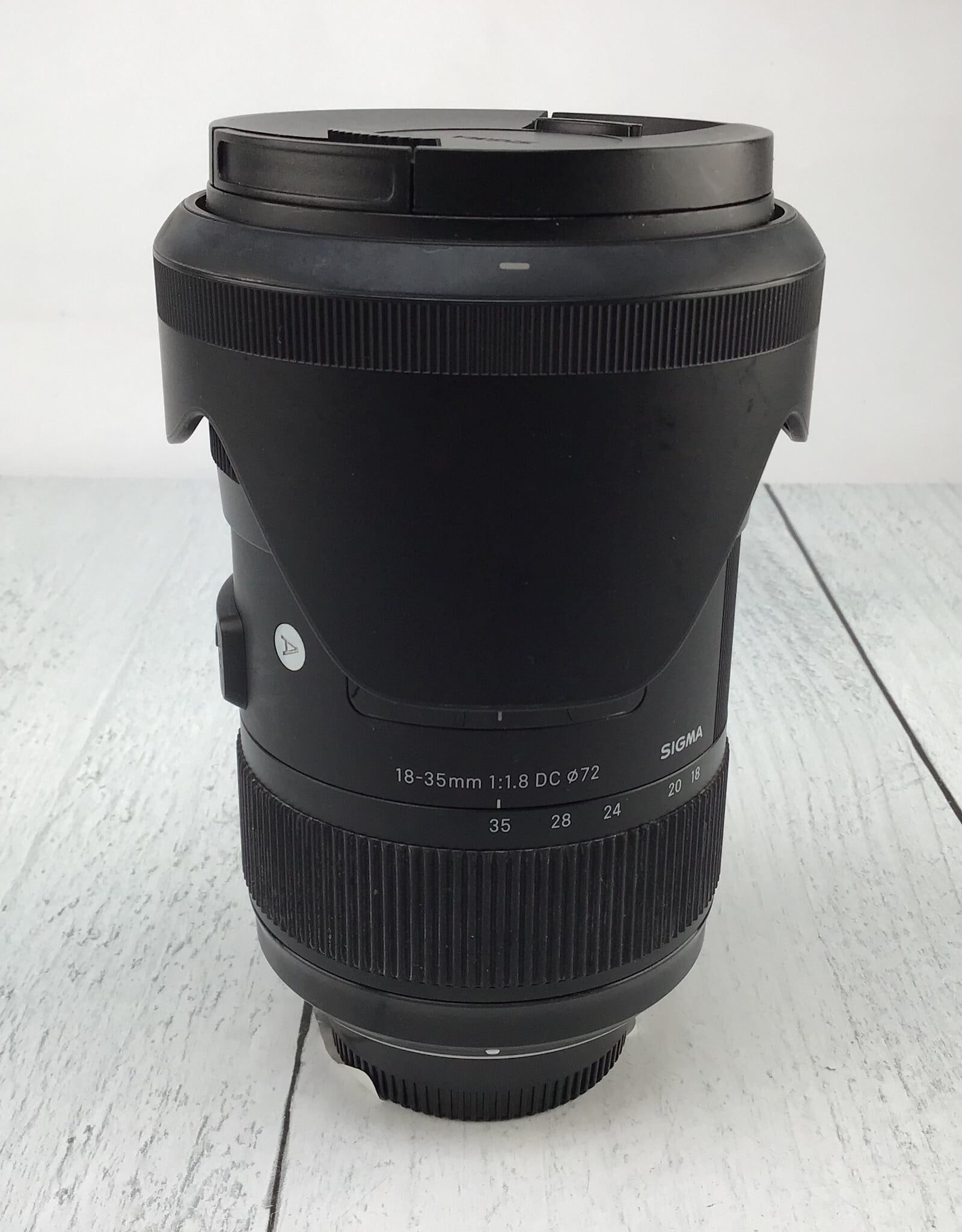 SIGMA Sigma Art 18-35mm f1.8 Lens for Nikon F Used Good