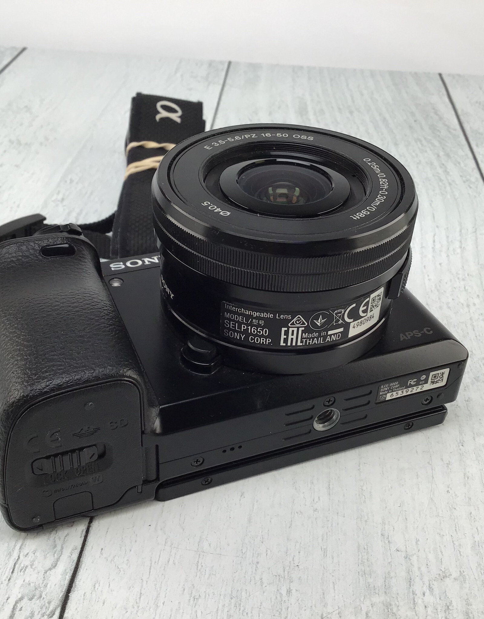 SONY Sony A6000 w/16-50mm Camera Used Fair
