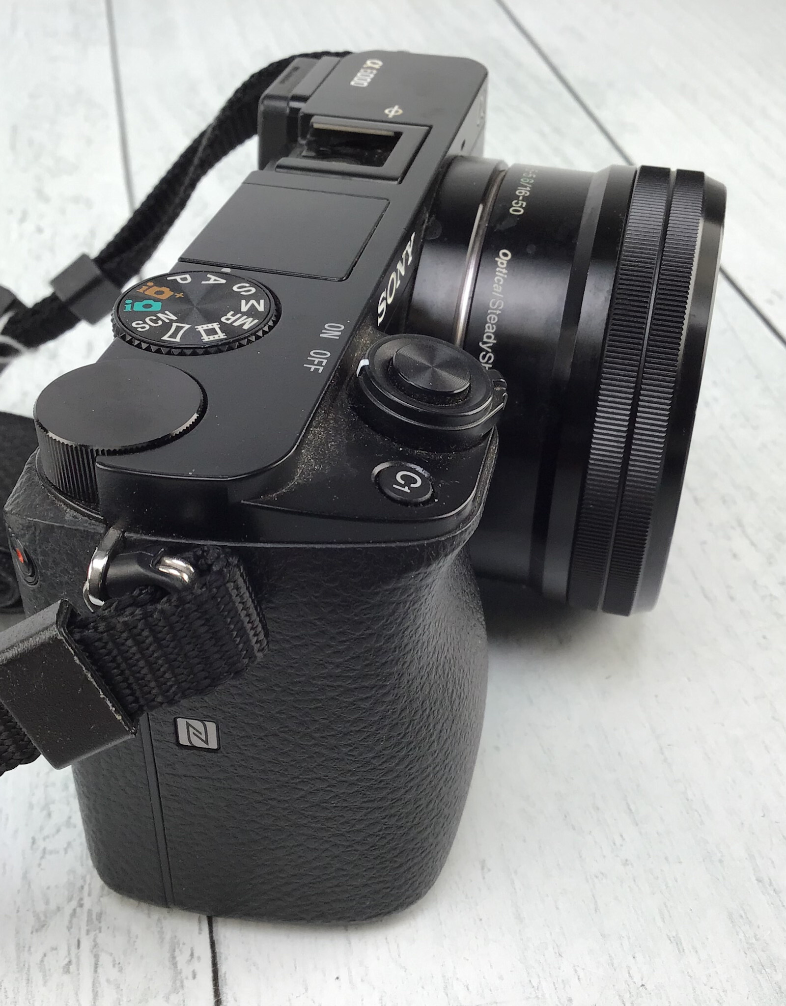 SONY Sony A6000 w/16-50mm Camera Used Fair