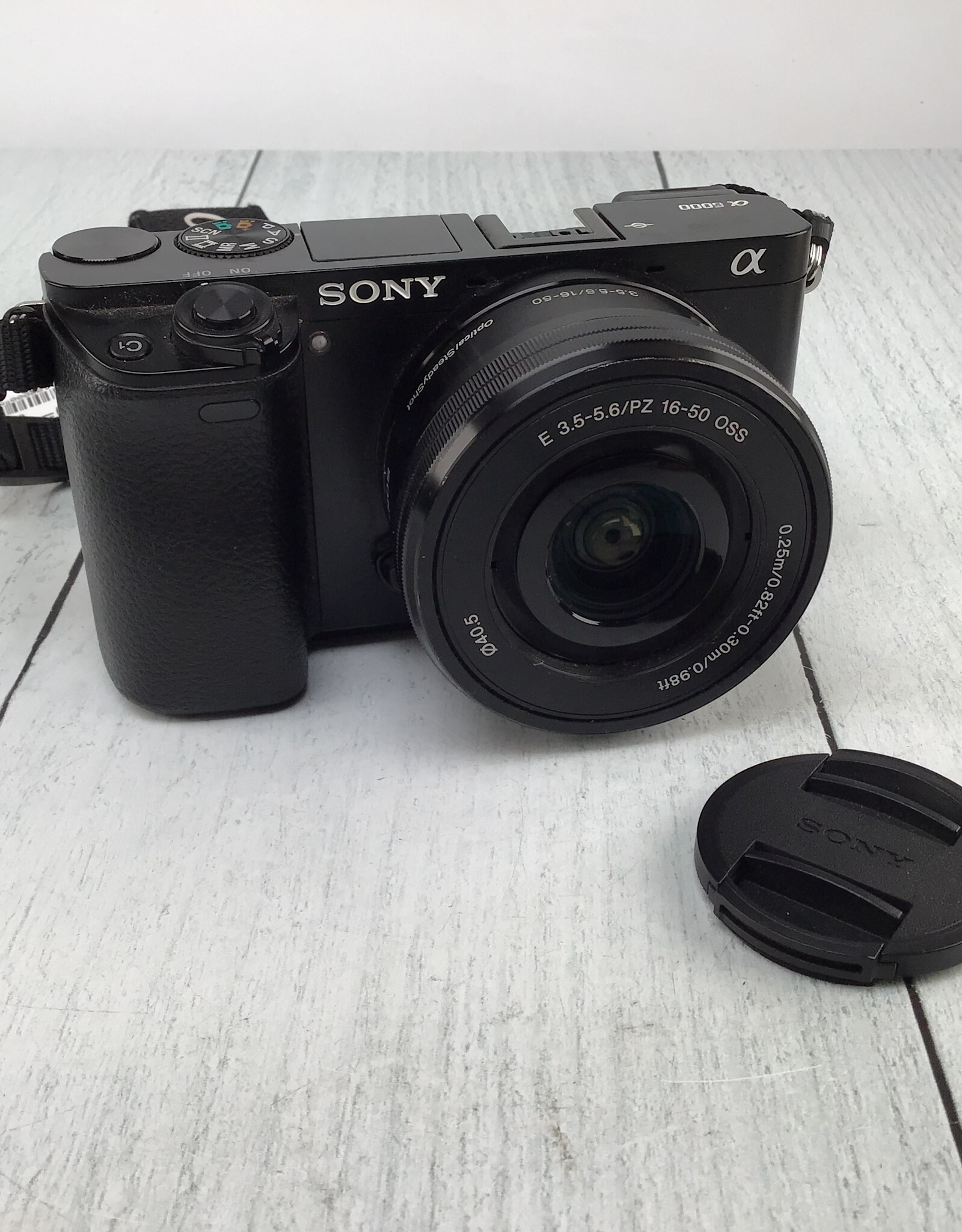 SONY Sony A6000 w/16-50mm Camera Used Fair