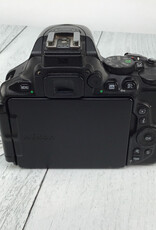 NIKON Nikon D5600 Camera w/ AF-P 18-55mm VR Used Fair