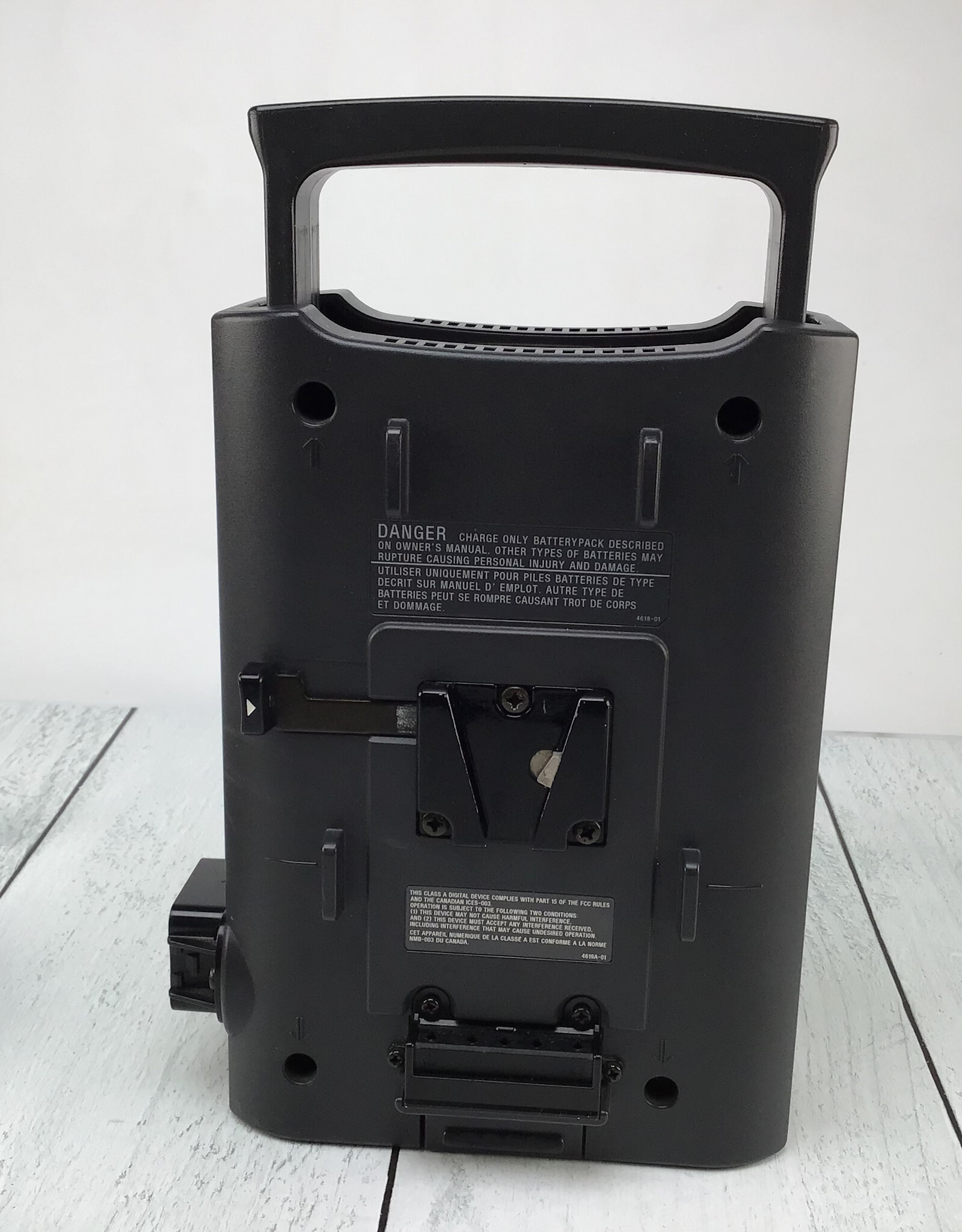 SONY Sony BC-L50 Charger Used Good