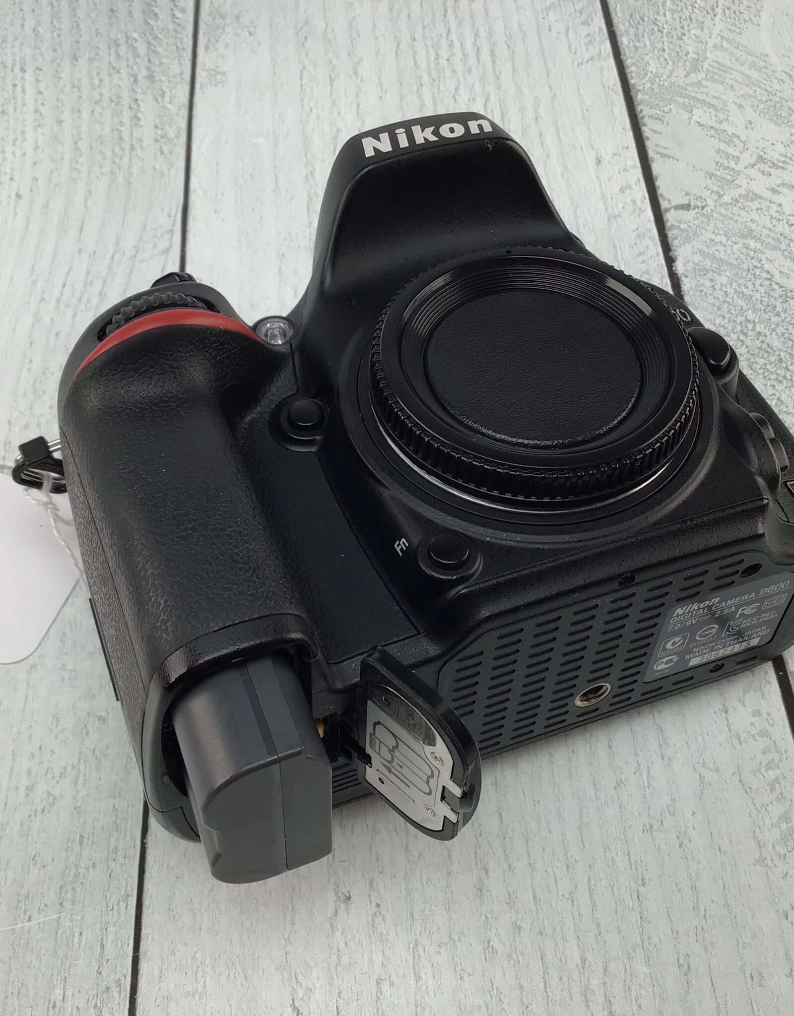 NIKON Nikon D600 Camera Body Shutter Count 43560 Used Good