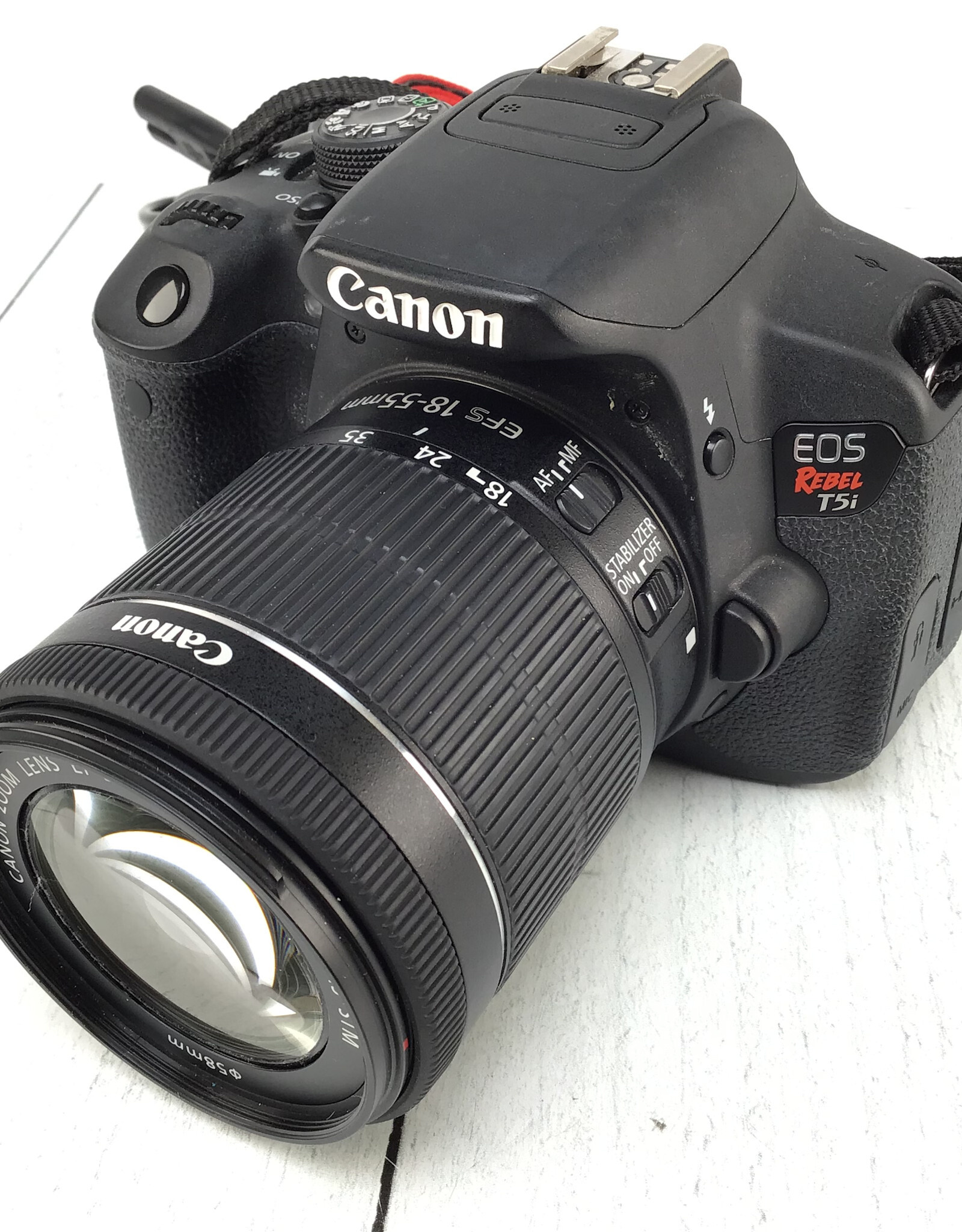 CANON Canon EOS Rebel T5i Camera w/ 18-55mm IS STM Used Fair