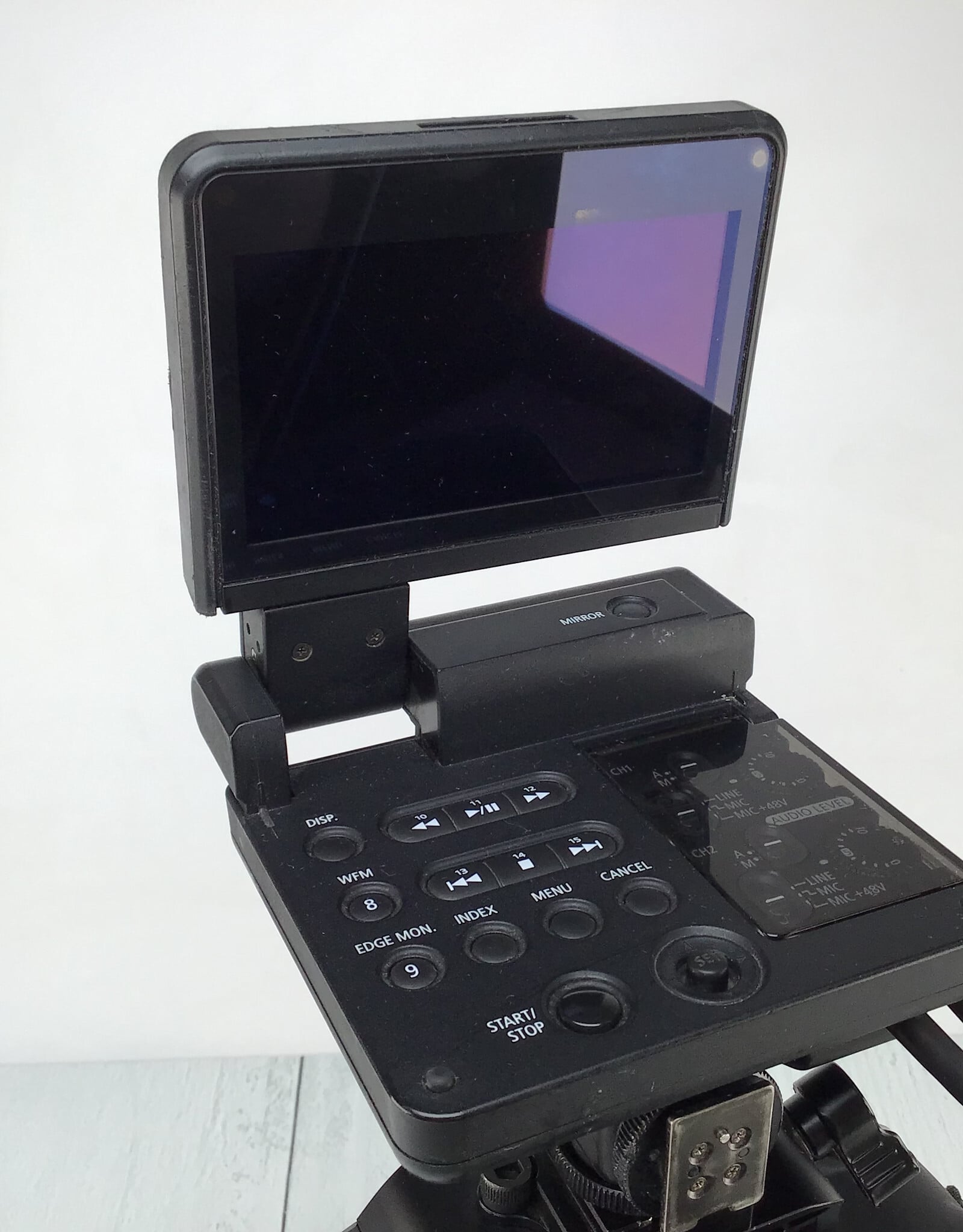 CANON Canon C300 Camera w/ Cage 1800 Hours Used Fair