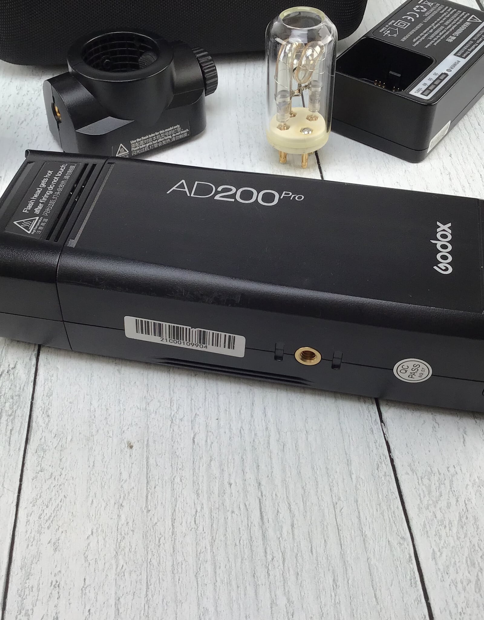 GODOX Godox AD200 Pro w/ Case Used Good