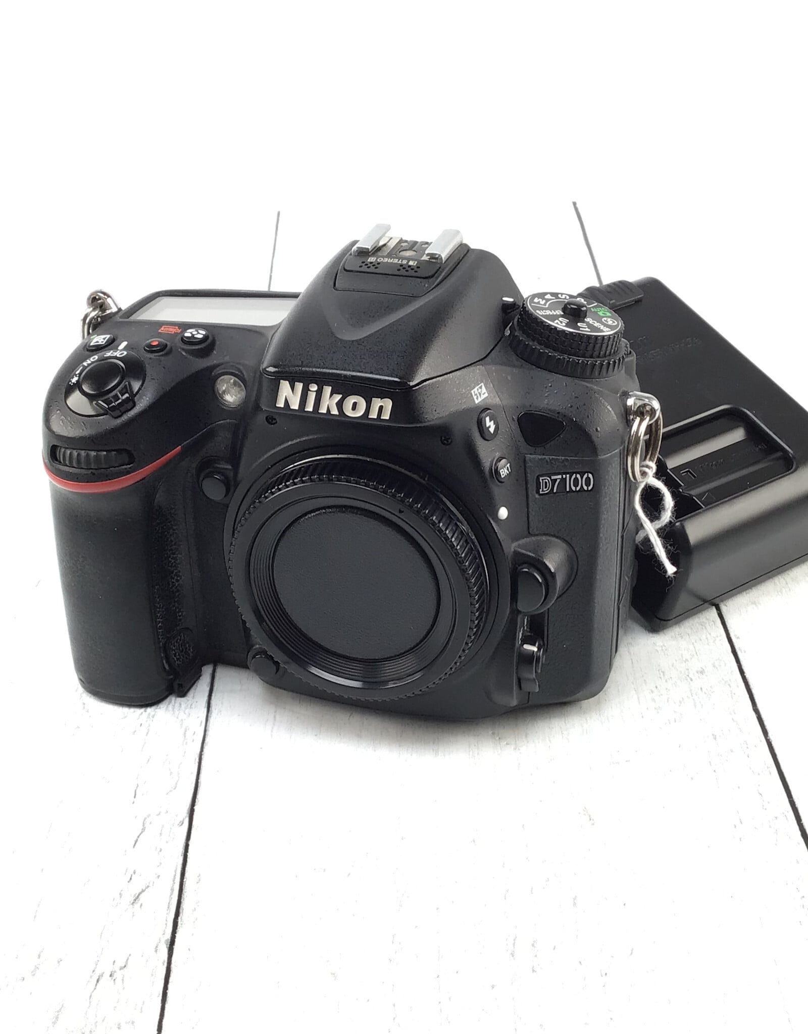 NIKON Nikon D7100 Camera Body Used Fair