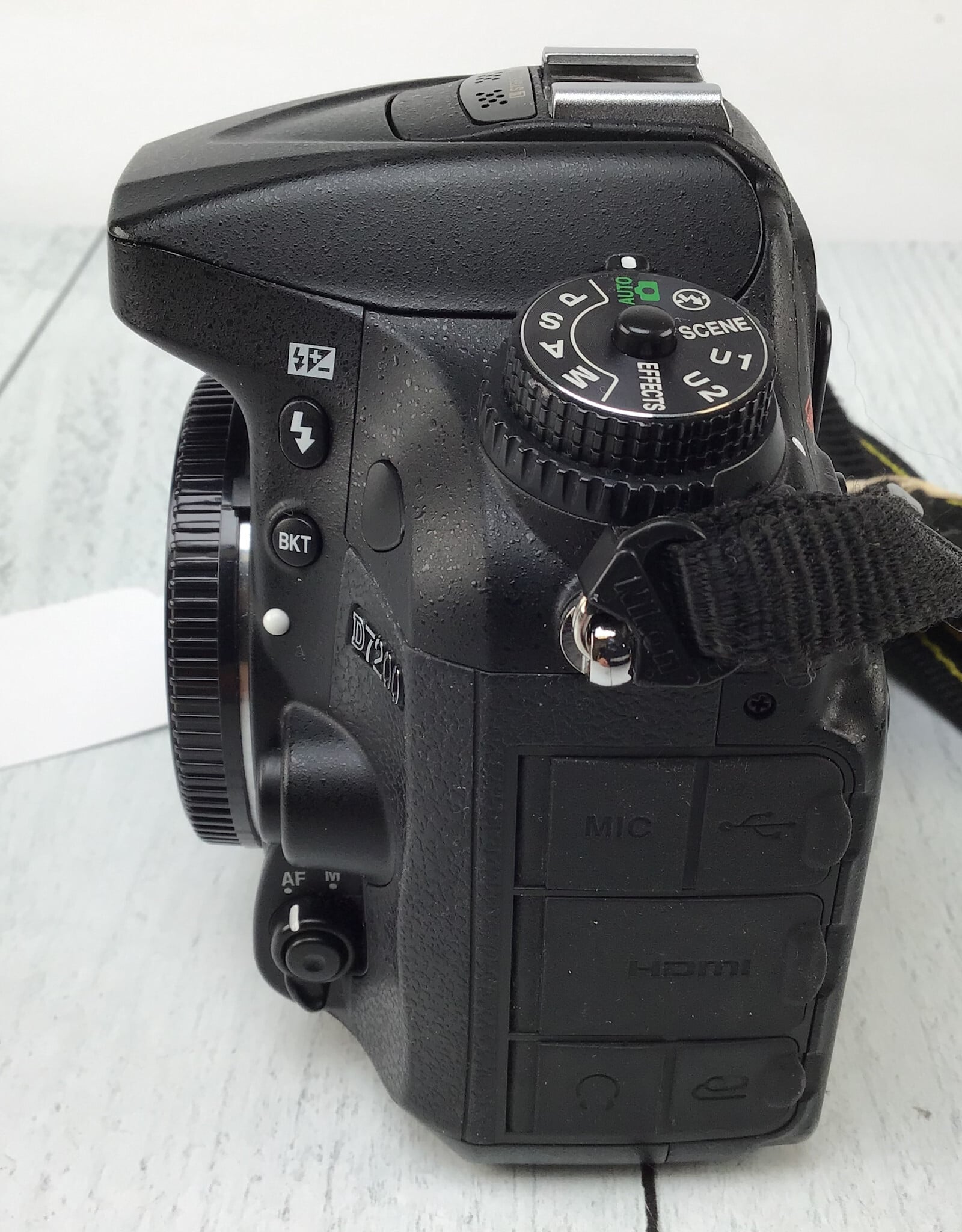 NIKON Nikon D7200 Camera Body Shutter Count 33070 Used Good