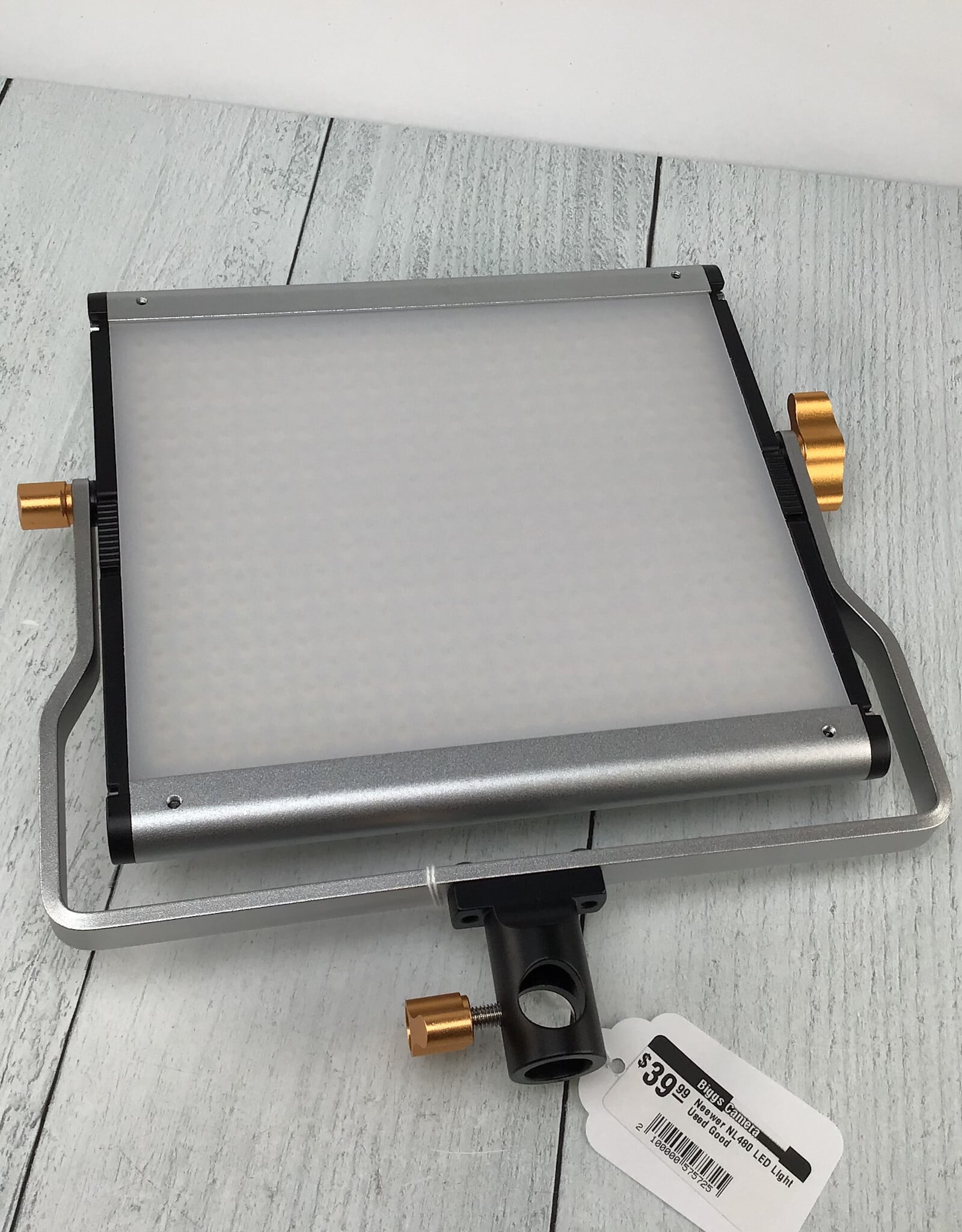 Neewer Neewer NL480 LED Light Used Good