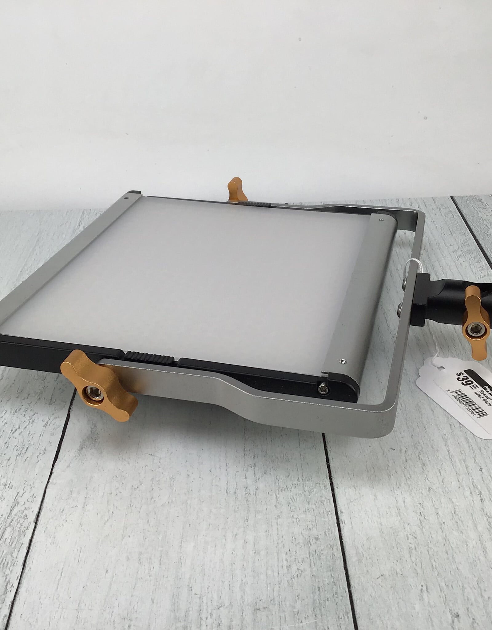 Neewer Neewer NL480 LED Light Used Good