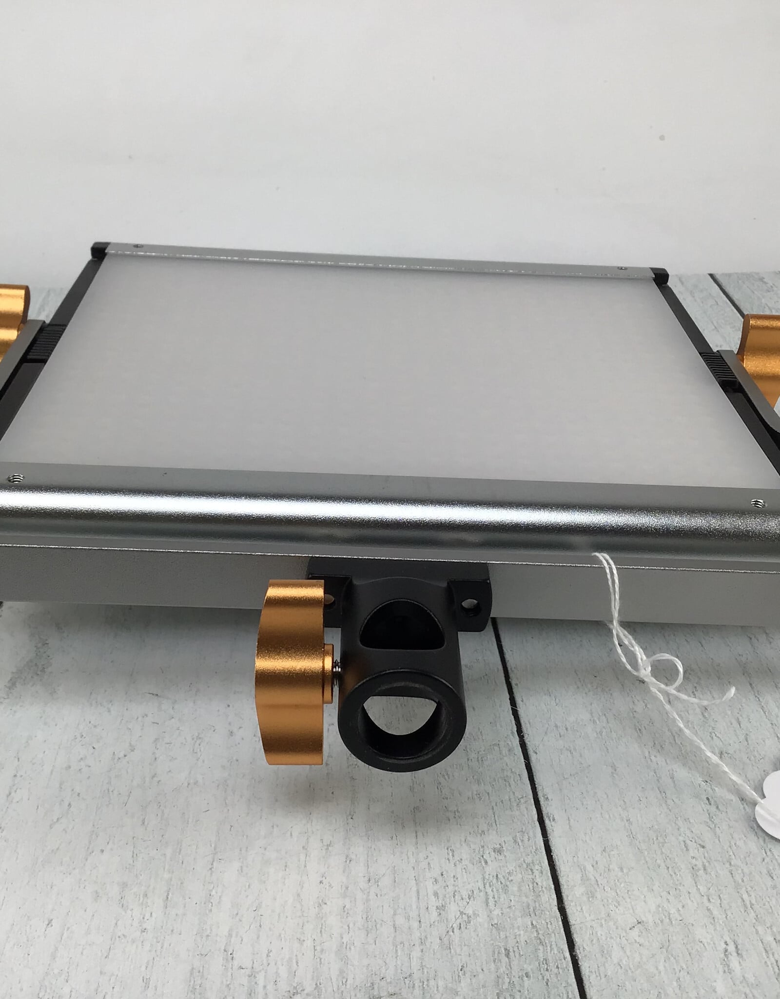 Neewer Neewer NL480 LED Light Used Good