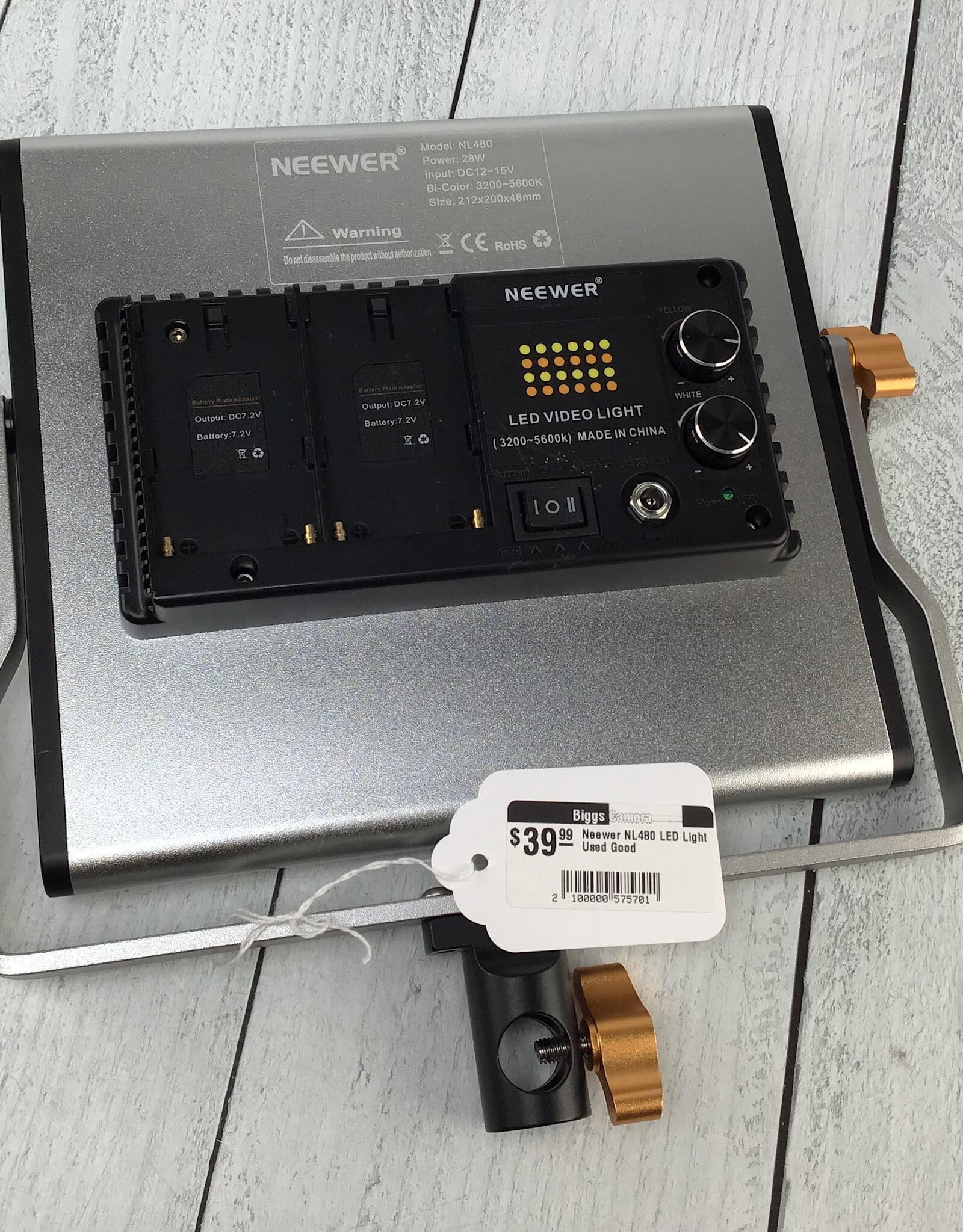 Neewer Neewer NL480 LED Light Used Good