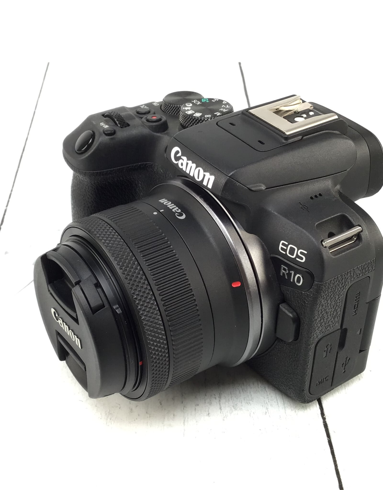 CANON Canon EOS R10 Camera w/ 18-45mm Used Good