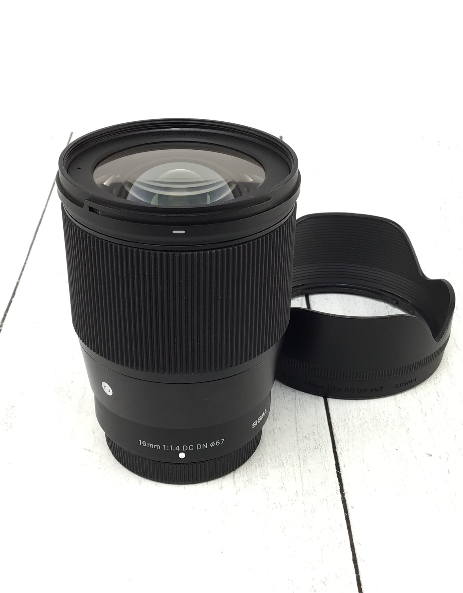 FUJI Sigma 16mm f1.4 DC DN Lens for Fuji X Used Fair