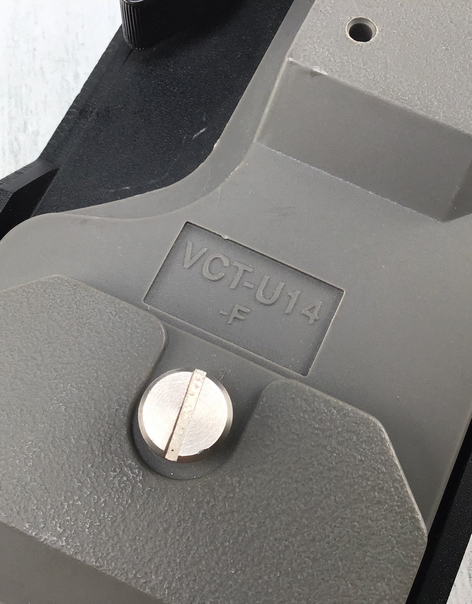 SONY VCT-U14-F Quick Release Adapter Plate for Broadcast Camera Used Good