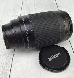 NIKON Nikon AF Nikkor 70-300mm f4-5.6 G Lens Used Good