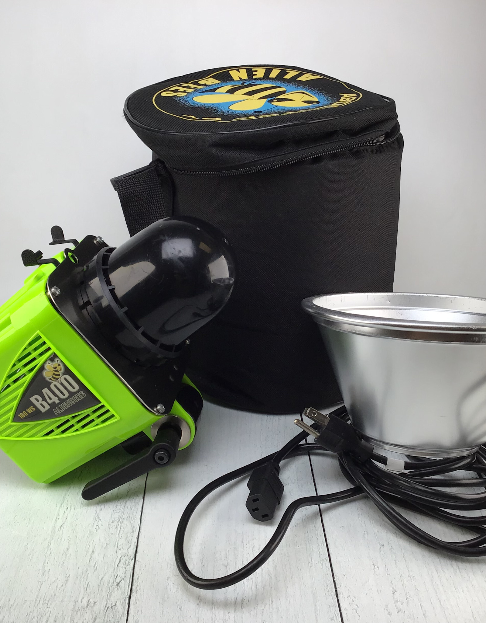 Alien Bees Alien Bees B400 Flash Green Used Good